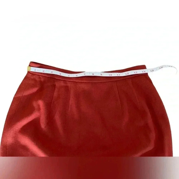 Wool Skirt- made in the Dominican Republic. Size 10 - Picture 9 of 11